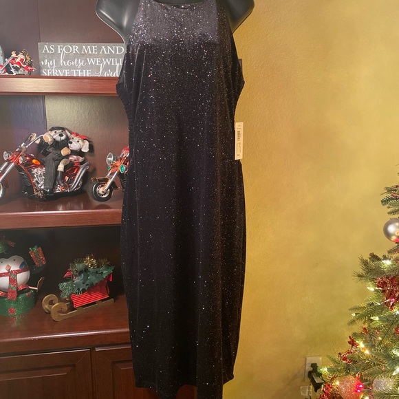 Sparkle Dress Zipper in the back ! - Picture 7 of 16
